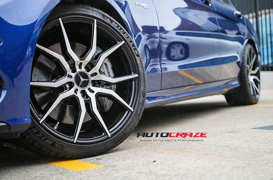 MERCEDES-C-CLASS-ASCARI-GLOSS-BLACK-AND-BRUSHED